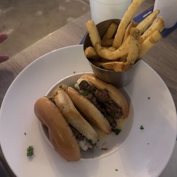 10 Twenty Five - Smash Burger - New American Near Me - Cape Coral, Florida
