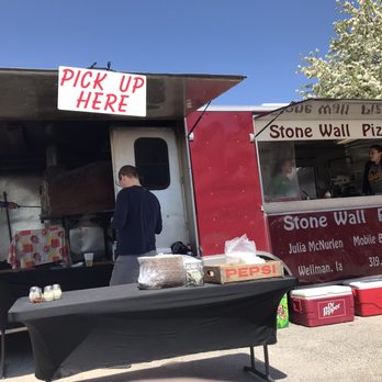 Stone Wall Pizza - Mobile oven at Amana Maifest 2018. - Food Trucks Near Me - Wellman, Iowa Stone Wall Pizza - Mobile oven at Amana Maifest 2018. - Food Trucks Near Me - Wellman, Iowa