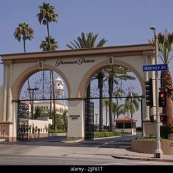 Happiest Tour in LA - Movie Studios, Paramount, Warner Brothers, Netflix