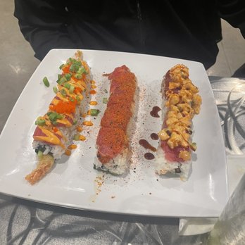 Trapper’s Sushi - Found a big piece of plastic in our sushi! - Sushi Bars Near Me - Tacoma, Washington
