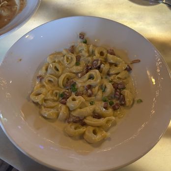 La Grolla - Tortellini prosciutto with green peas - Italian Near Me - Saint Paul, Minnesota La Grolla - Tortellini prosciutto with green peas - Italian Near Me - Saint Paul, Minnesota