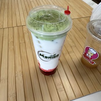 Montea Boba - Strawberry matcha latte - Bubble Tea Near Me - Stockton, California