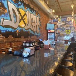 Dough Pizzeria - Decor