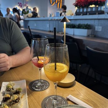 Embarcadero 41 - Passion fruit Spritz and Tinto de verano - Seafood Near Me - Pembroke Pines, Florida Embarcadero 41 - Passion fruit Spritz and Tinto de verano - Seafood Near Me - Pembroke Pines, Florida