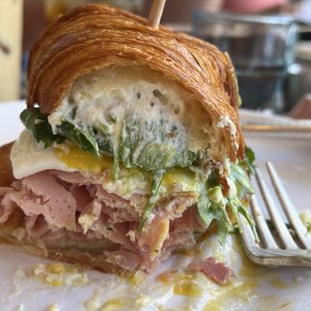 Atelier Manna - Breakfast Sandwich - Cafes Near Me - Encinitas, California