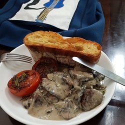 Alyssum Cafe - Very appealing PORTOBELLO MUSHROOM