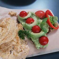 Medocs - Grüne Stulle mit Avocado und Rührei