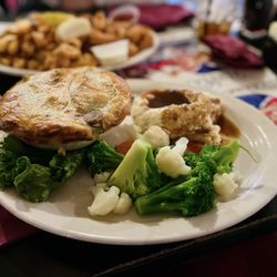 The Crown and Anchor - George III's Steak And Mushroom Pie