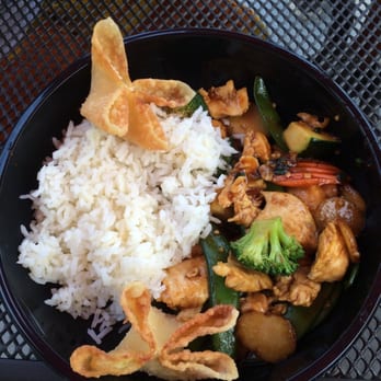 Pick Up Stix Fresh Asian Flavors - Garlic chicken lunch special - Chinese Near Me - Carlsbad, California Pick Up Stix Fresh Asian Flavors - Garlic chicken lunch special - Chinese Near Me - Carlsbad, California