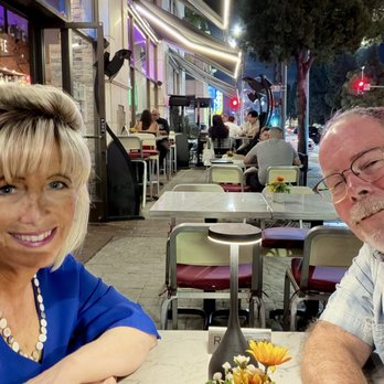 Oak and Vine - My husband and I having dinner on a once very sleepy street in Glendale. Not anymore! A fun spot! - Cocktail Bars Near Me - Glendale, California Oak and Vine - My husband and I having dinner on a once very sleepy street in Glendale. Not anymore! A fun spot! - Cocktail Bars Near Me - Glendale, California