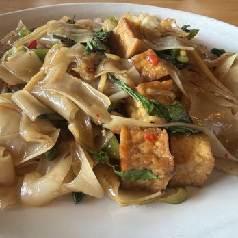 Cafe De' Bangkok - Drunken noodles! - Thai Near Me - Fort Collins, Colorado Cafe De' Bangkok - Drunken noodles! - Thai Near Me - Fort Collins, Colorado