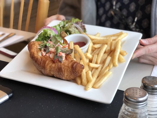 Cape House Restaurant by null