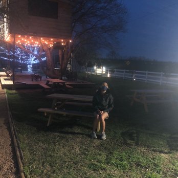 Vos Tacos - Outside seating - Food Trucks Near Me - Austin, Texas