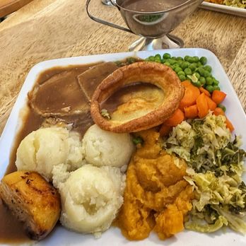 Priory Restaurant - Roast Beef dinner - British Near Me - Cardigan, CGN