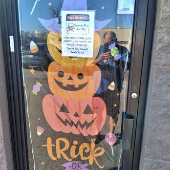 Manuel's Taco Hut - Mexican Near Me - Allen Park, Michigan