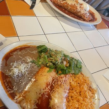 Los Bigotes De Villa - Mexican Near Me - Federal Way, Washington