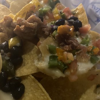 Blue Waters Bar & Grill - Chicken nachos - just ok - Seafood Near Me - Marathon, Florida
