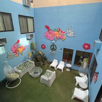 Shelter Hotels - Outdoor patio - Hotels Near Me - Los Angeles, California Shelter Hotels - Outdoor patio - Hotels Near Me - Los Angeles, California