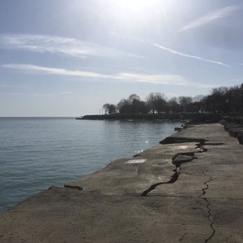 Promontory Point - Chicago Park District - Calm and quiet today - Parks Near Me - Chicago, Illinois Promontory Point - Chicago Park District - Calm and quiet today - Parks Near Me - Chicago, Illinois
