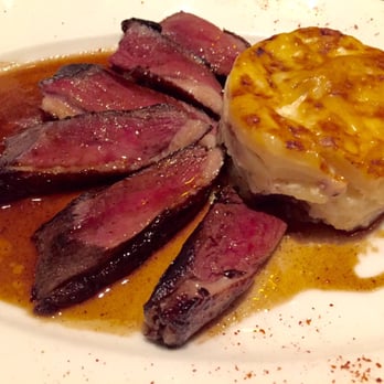 Le Sens Unique - Duck breast with dauphinois gratin - French Near Me - Paris, 75 Le Sens Unique - Duck breast with dauphinois gratin - French Near Me - Paris, 75