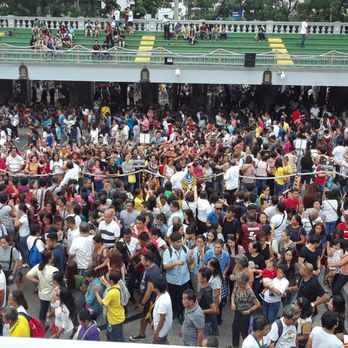 Basilica del Santo Niño - Lots of people - Churches Near Me - Cebu City, CEB Basilica del Santo Niño - Lots of people - Churches Near Me - Cebu City, CEB