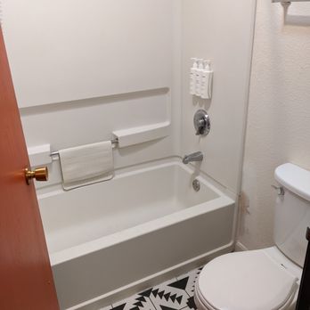 Coyote South Santa Fe - Hotels Near Me - Santa Fe, New Mexico
