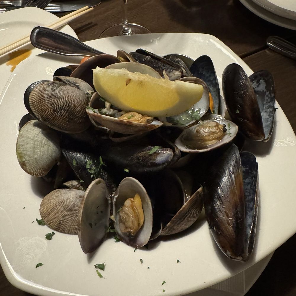 Taylor Shellfish Oyster Bar - Seafood Near Me - Seattle, Washington Taylor Shellfish Oyster Bar - Seafood Near Me - Seattle, Washington