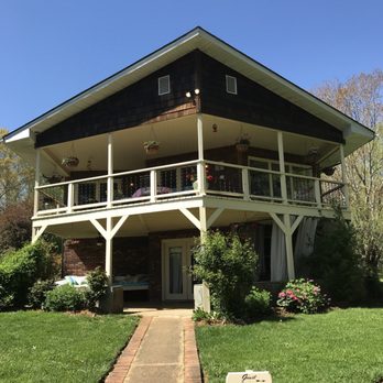 Greenfield Manor Bed & Breakfast - Greenfield Manor B&B - Bed & Breakfast Near Me - Leicester, North Carolina Greenfield Manor Bed & Breakfast - Greenfield Manor B&B - Bed & Breakfast Near Me - Leicester, North Carolina
