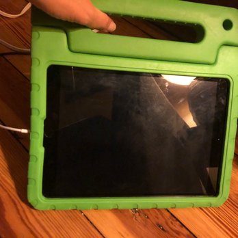 Mac & PC Wireless - Fixed! Only the front screen was cracked AND it's covered for the next 90 days with their warranty! - Mobile Phone Repair Near Me - Ridgewood, New York