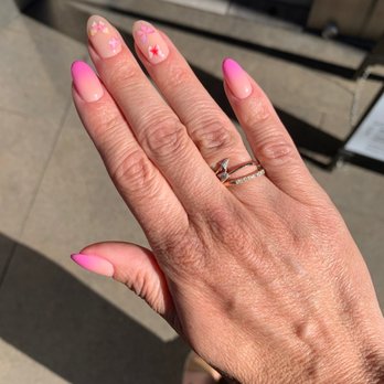 Naild It London - Nail Salons Near Me - Glendale, California