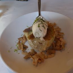 Best key lime pie with coconut crust and chantilly whipped cream Best key lime pie with coconut crust and chantilly whipped cream