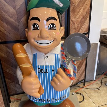 Dell's Kitchen and Bakery - Mr. Dell - Asian Fusion Near Me - Honolulu, Hawaii