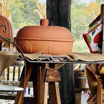 Outhouse Orchards - Fruits & Veggies Near Me - North Salem, New York