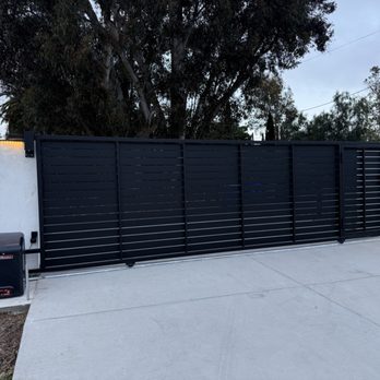 Build Gates and Garage Doors - Fences & Gates Near Me Build Gates and Garage Doors - Fences & Gates Near Me