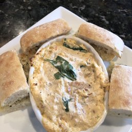 Crab Dip with Garlic Bread