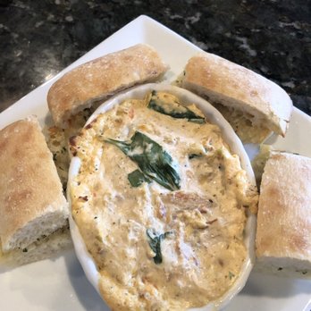 Bud's At Silver Run - Crab Dip with Garlic Bread - American Near Me - Westminster, Maryland