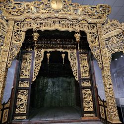 香港文物探知館 - Panyu Shenlou (https://www.amo.gov.hk/tc/visitor-centre/exhibitions/heritage-discovery-centre/lingnan-exhibition-panyu-shrine/index.html)