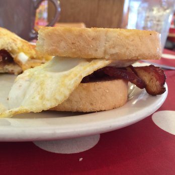 Bacon's Bistro and Cafe - Breakfast & Brunch Near Me - Hurst, Texas