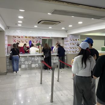 珍妮曲奇 - Open service. No displays to look at - Bakeries Near Me - Hong Kong, HK