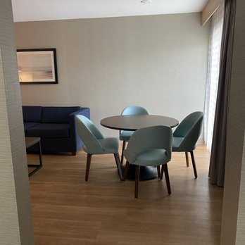 Four Points by Sheraton Myrtle Beach - dining area in the suite - Hotels Near Me - Myrtle Beach, South Carolina