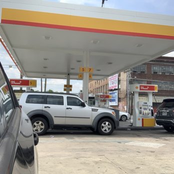 Circle K - Gas Pumps - Shell Gas - Gas Stations Near Me - Atlanta, Georgia