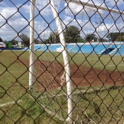 Parque Jesús Carranza - Su campo ha puesto frente a frente a los equipos de la colonia
