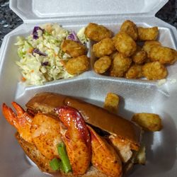 Mobstah Lobstah - Lobster Roll Connecticut style. Delicious
