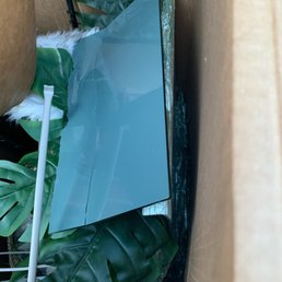 broken glass table top (whole box was trashed as shards of glass everywhere) broken glass table top (whole box was trashed as shards of glass everywhere)