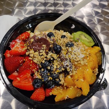Waffle and Berry - Waffles Near Me - Honolulu, Hawaii
