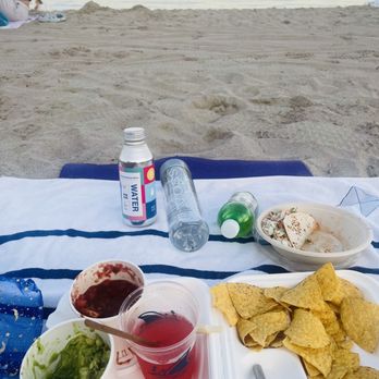 Floridays Tacos And ‘Ritas - Guacamole Salsa & chips - Food Trucks Near Me - Hollywood, Florida Floridays Tacos And ‘Ritas - Guacamole Salsa & chips - Food Trucks Near Me - Hollywood, Florida