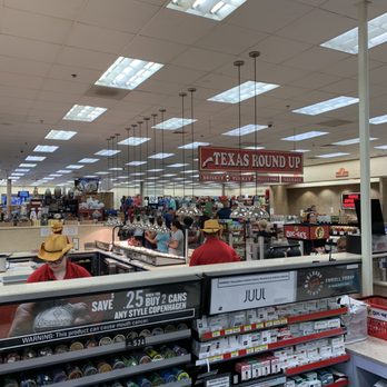 Buc-ee's - Gas Stations Near Me - Madisonville, Texas