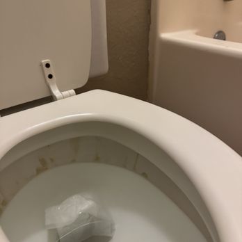 Laker Inn - Dirty toilet - Hotels Near Me - Russell Springs, Kentucky Laker Inn - Dirty toilet - Hotels Near Me - Russell Springs, Kentucky