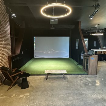 Five Iron Golf - Golf simulator - Golf Near Me - Coral Gables, Florida