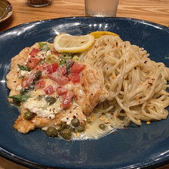 M'tucci's Twenty-Five - Large portion of a chicken scallopini - Italian Near Me - Albuquerque, New Mexico